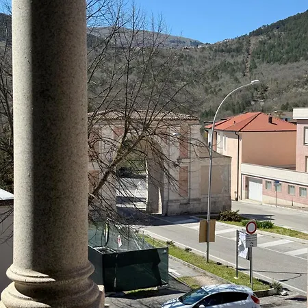 Porta Napoli By Tramonti شقة LʼAquila